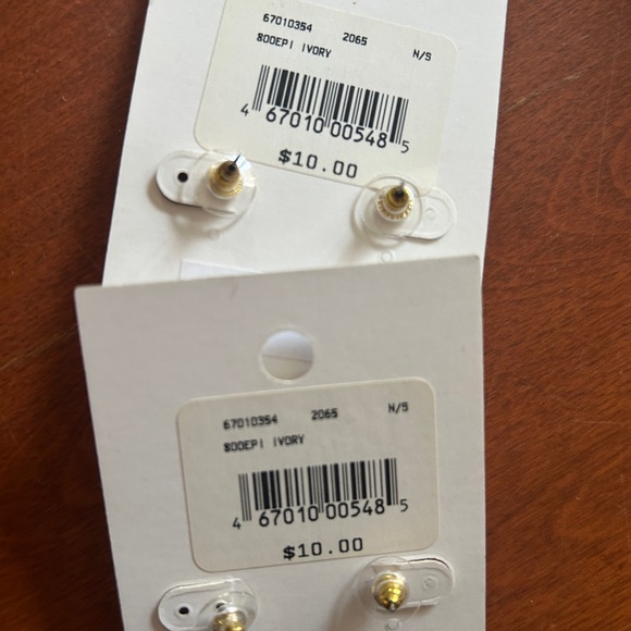 David's Bridal Cream Pearl Earrings - Picture 2 of 3